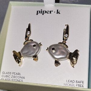 Piper K FISH Gold PEARL Earrings BNIB M TE Rt TL